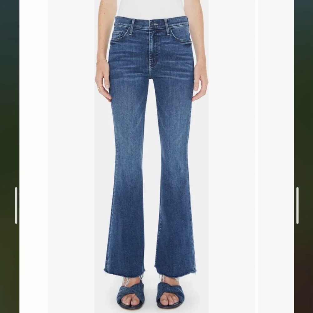 Mother The Weekender Fray Hem Bootcut Jeans in Fancy Meeting You Here Size 28